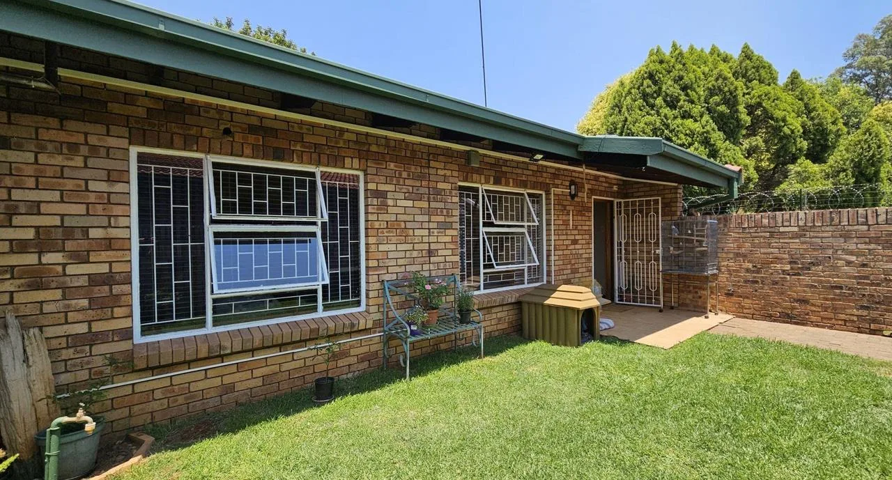 2 Bedroom Townhouse for sale in Kannoniers Park