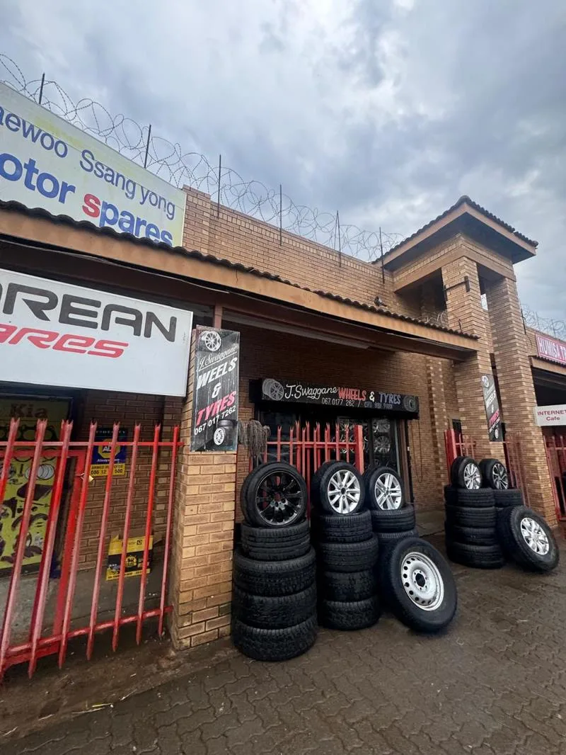 700 m² Commercial space in Pretoria North