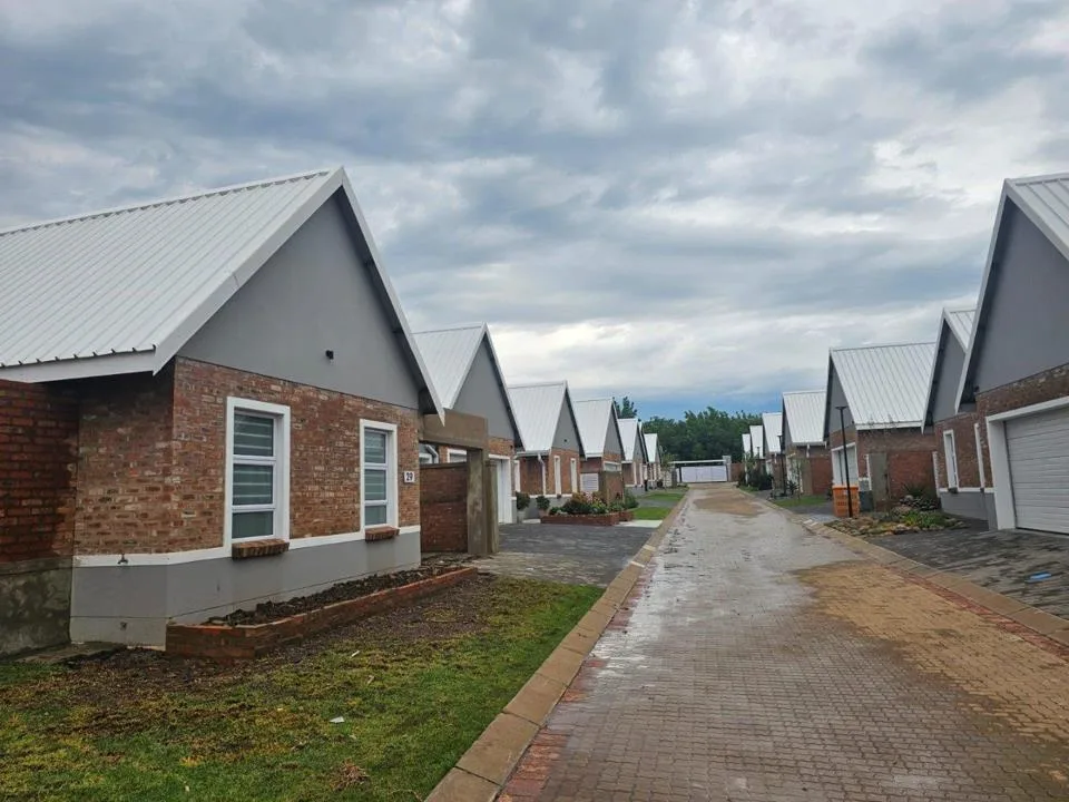 3 Bedroom Townhouse for sale in Van Der Hoff Park