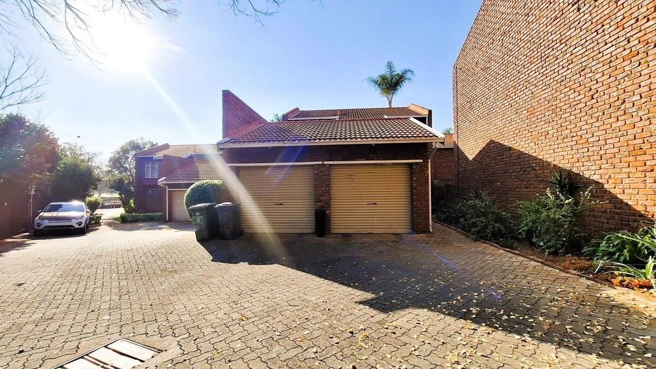 3 Bedroom Townhouse to rent in Hennopspark