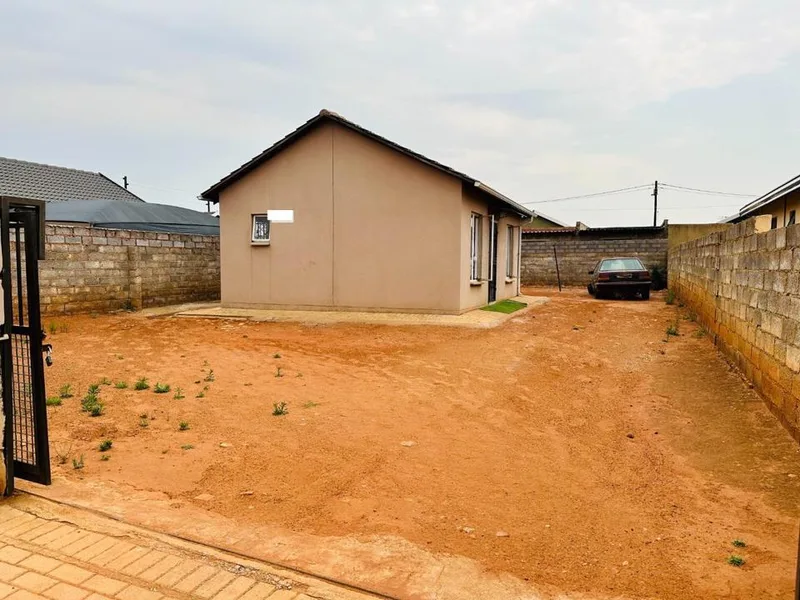 2 Bedroom House to rent in Protea Glen
