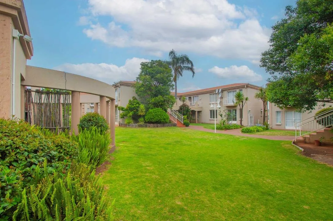 2 Bedroom Apartment / flat to rent in Roodekrans
