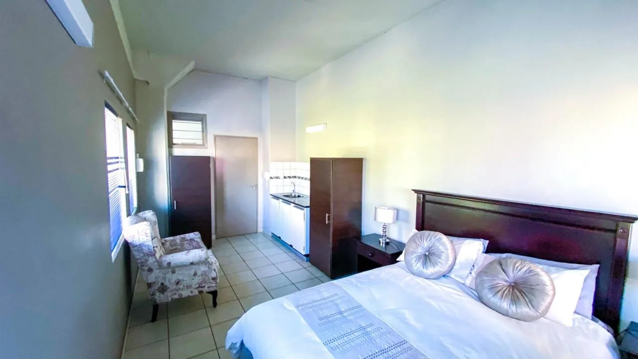 0.5 Bedroom Apartment / flat to rent in New Doornfontein