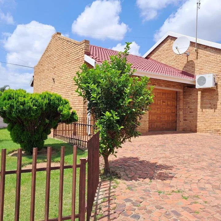 3 Bedroom Townhouse for sale in Oudorp