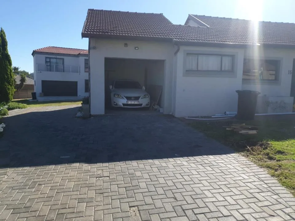 4 Bedroom House to rent in Esther Park
