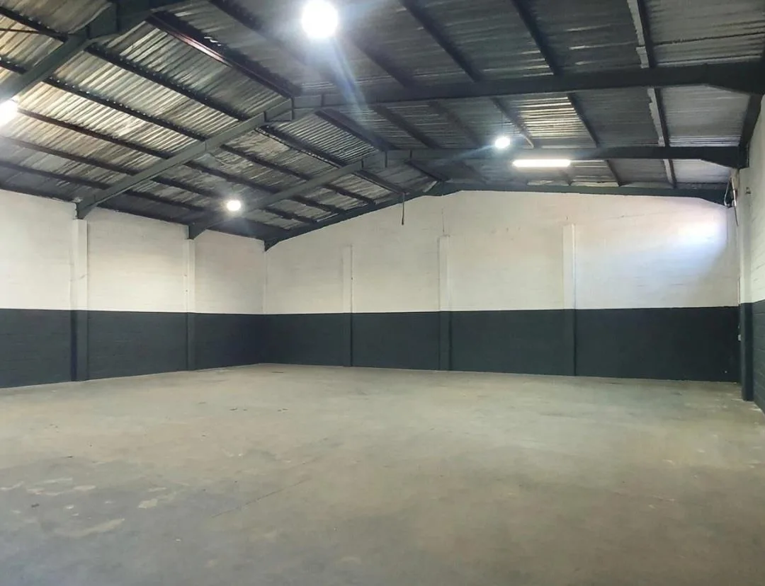 800 m² Industrial space in Montague Gardens