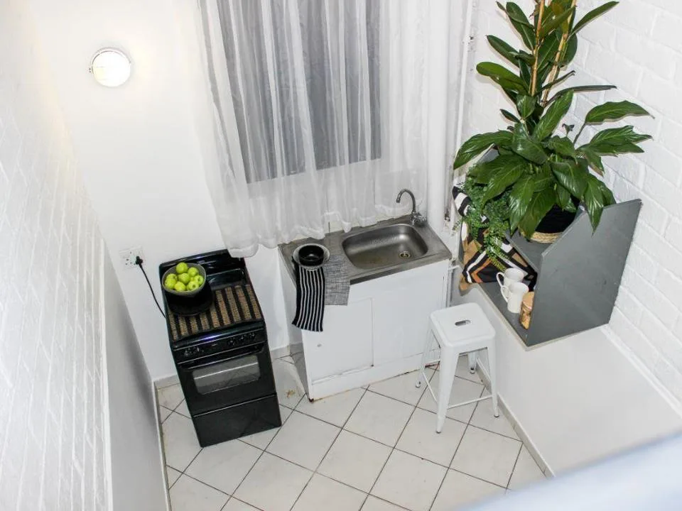 0.5 Bedroom Apartment / flat to rent in Johannesburg Central