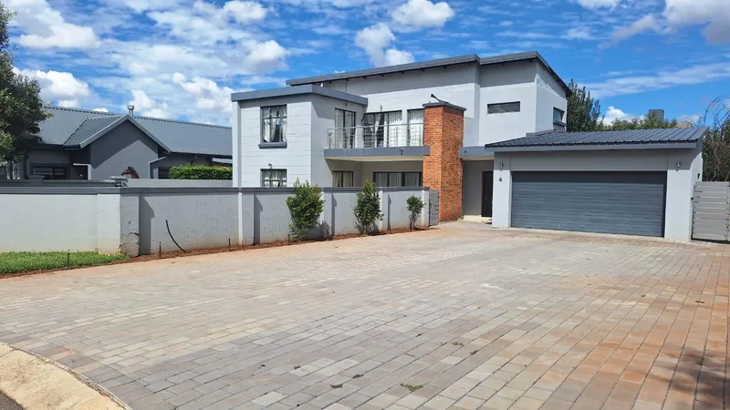 3 Bedroom House in Midstream Ridge