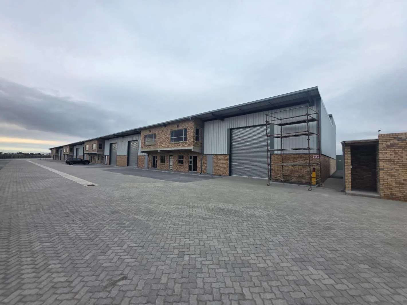 620 m² Industrial space in Somerset West Central