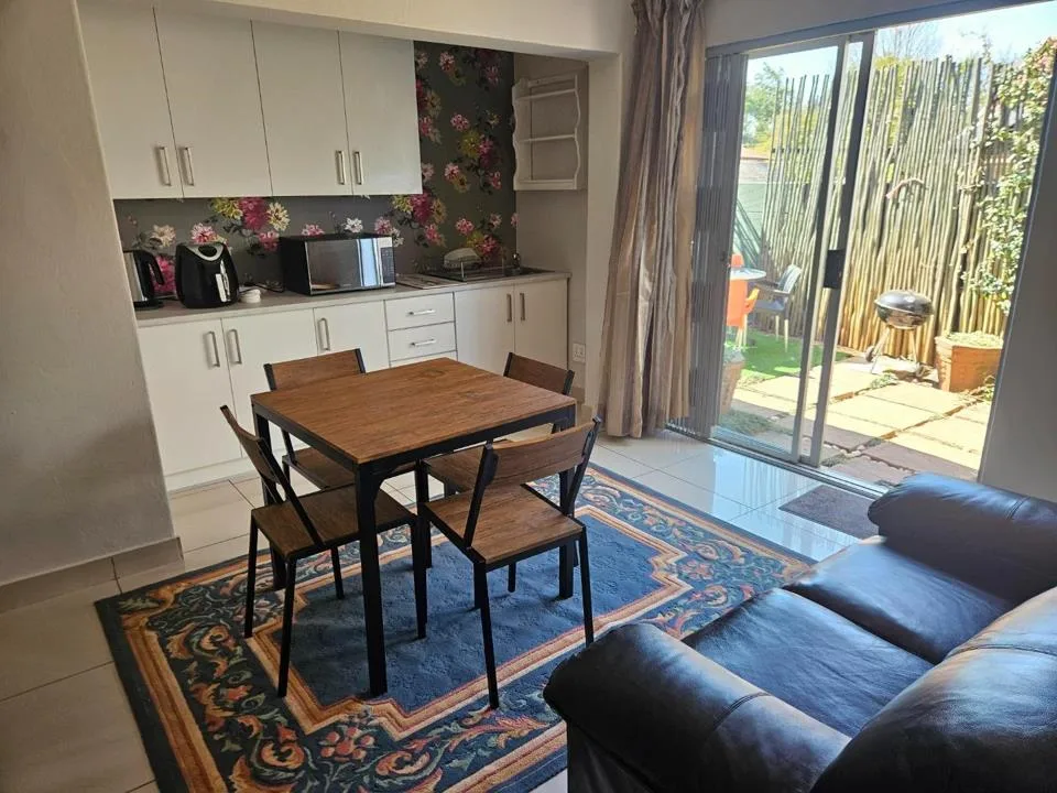 2 Bedroom Apartment / flat to rent in Weltevreden Park
