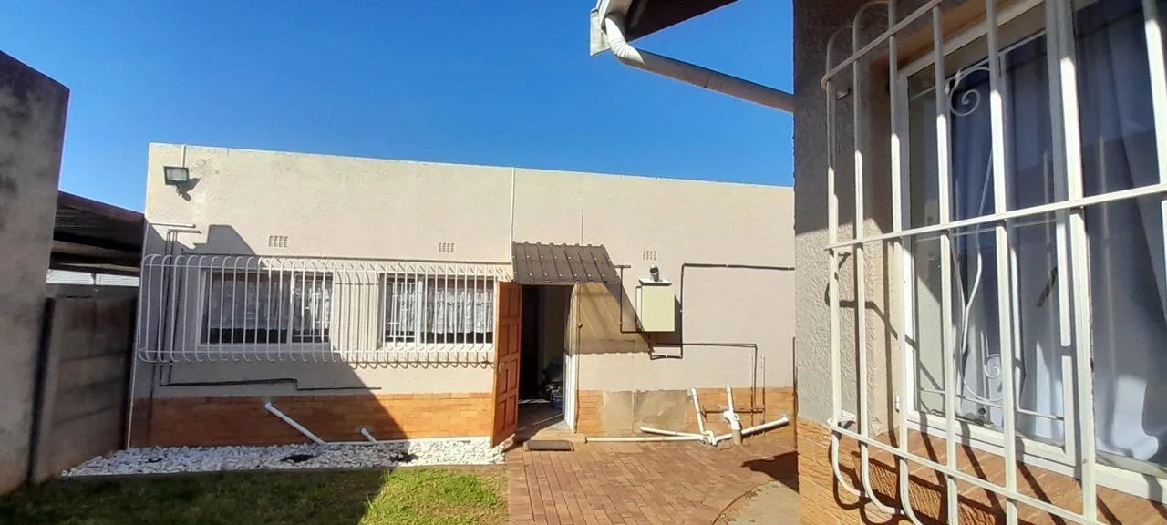 2 Bedroom Apartment / flat to rent in Birchleigh