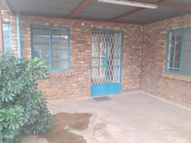 5 Bedroom House to rent in Elandspoort