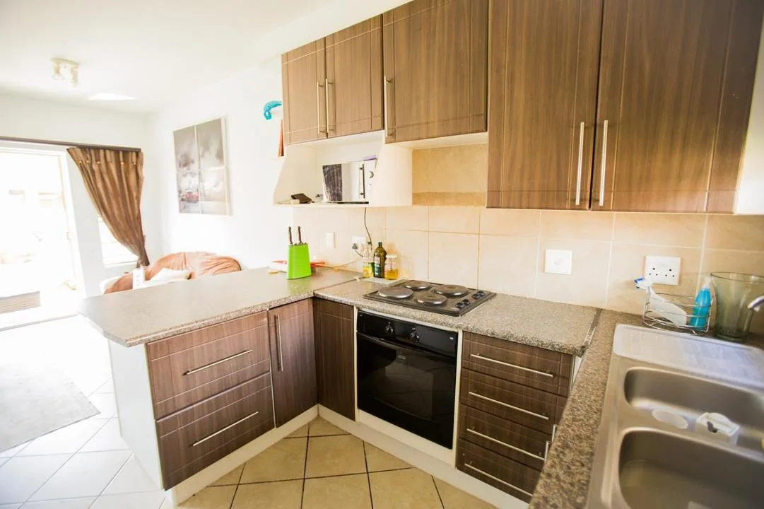 2 Bedroom Townhouse to rent in Mooikloof Ridge