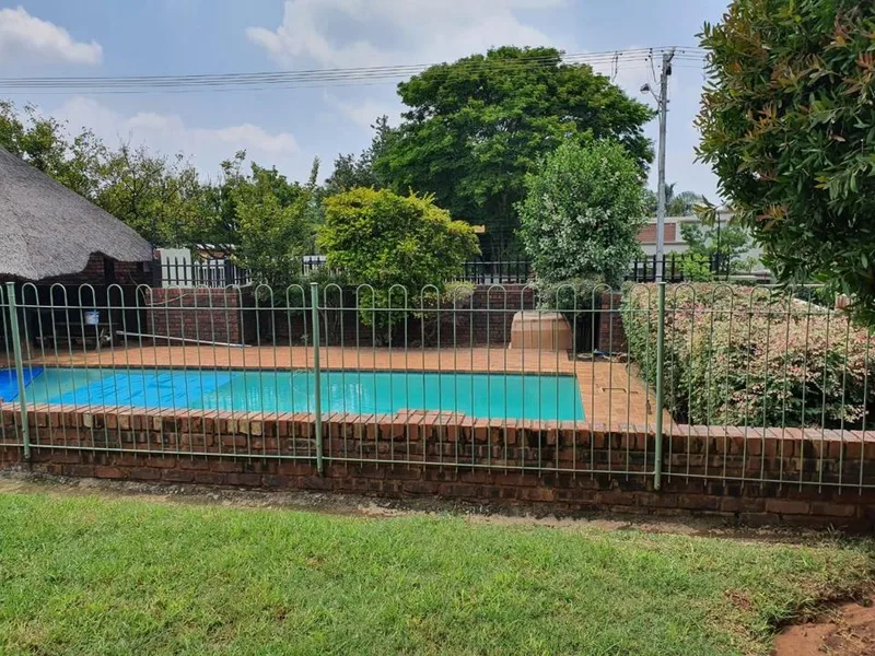 4 Bedroom House to rent in Waterkloof Glen