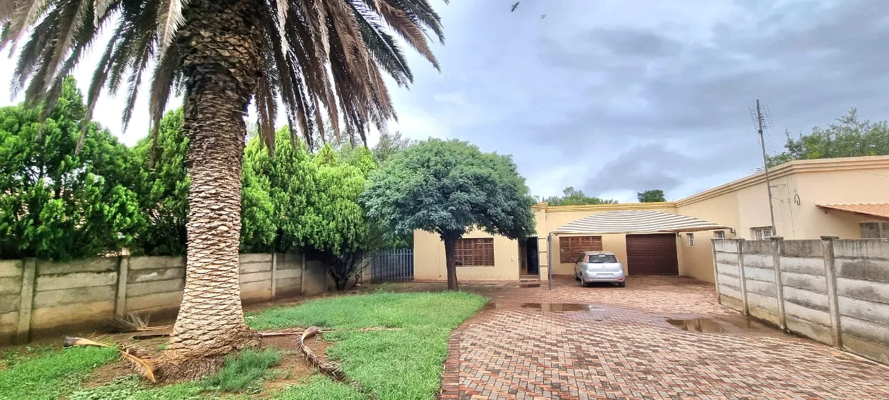 3 Bedroom House for sale in Lichtenburg