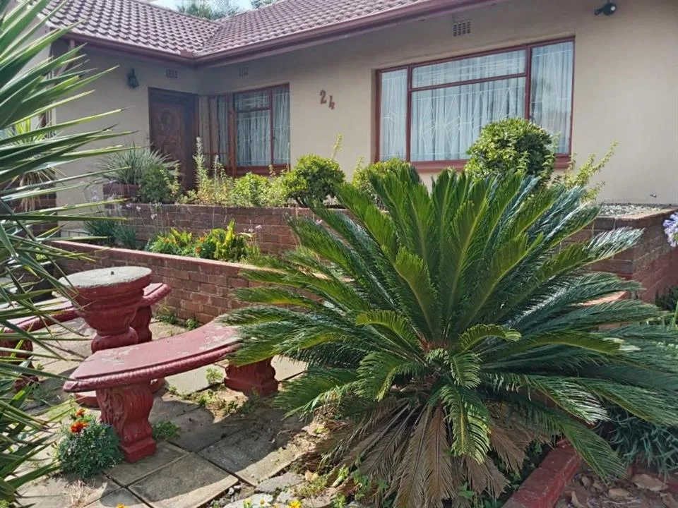 4 Bedroom House to rent in General Albertspark