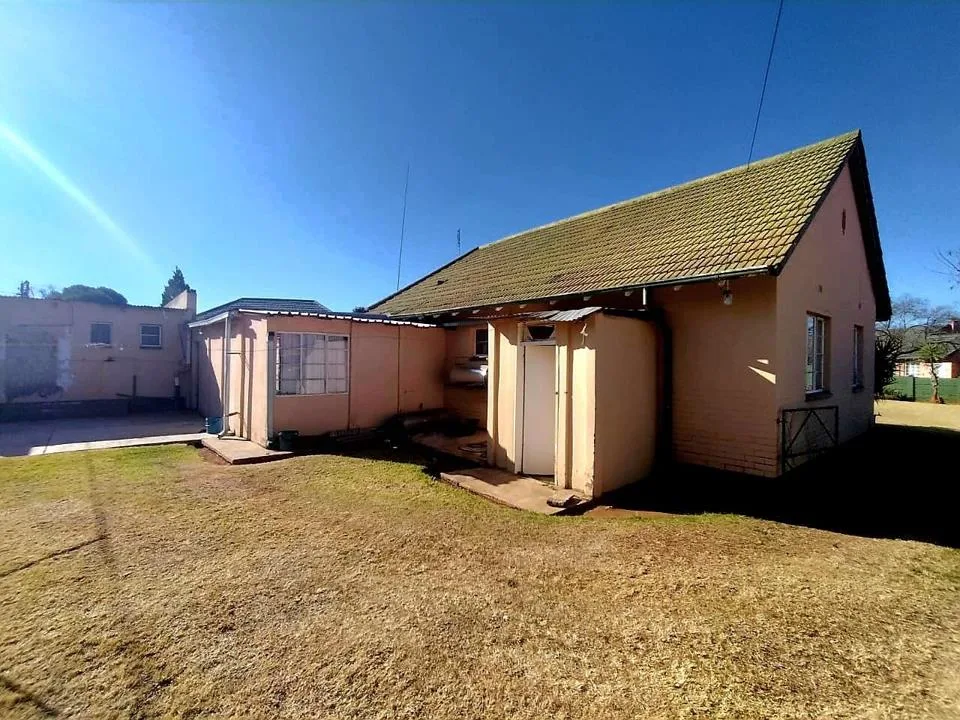 3 Bedroom House for sale in Stilfontein
