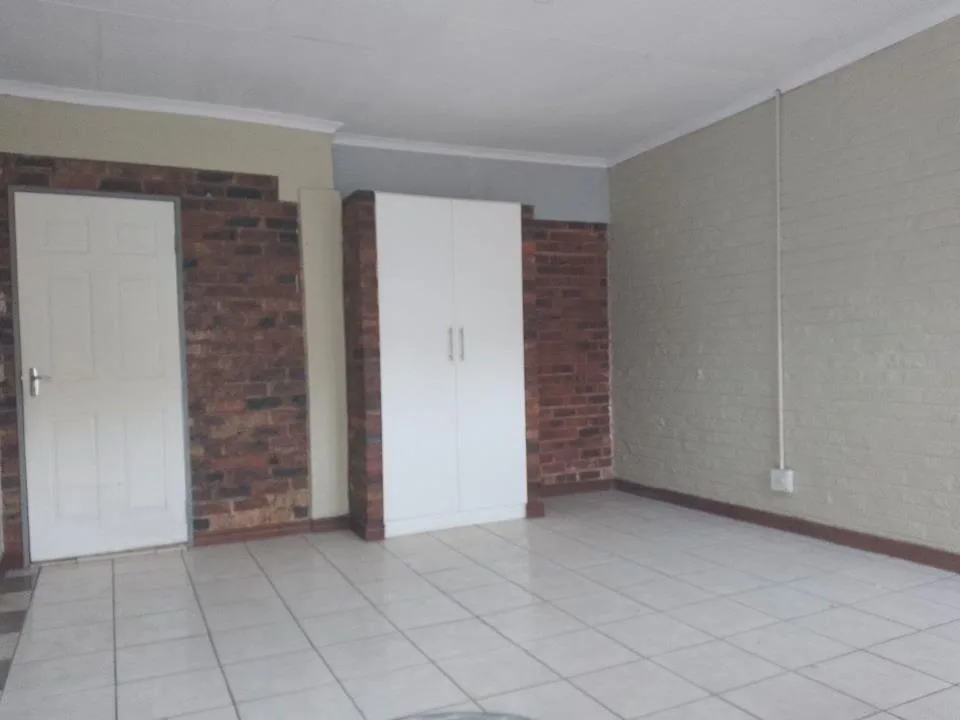 1 Bedroom Apartment / flat to rent in Clayville