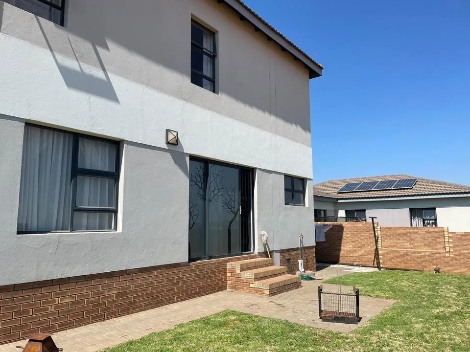 3 Bedroom Townhouse to rent in Thatchfield Ridge