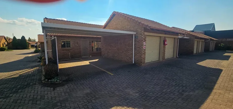 2 Bedroom Townhouse to rent in Erasmus