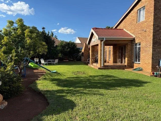 3 Bedroom House for sale in Hartbeesfontein