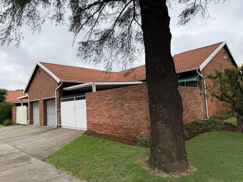 2 Bedroom Townhouse to rent in Boksburg South