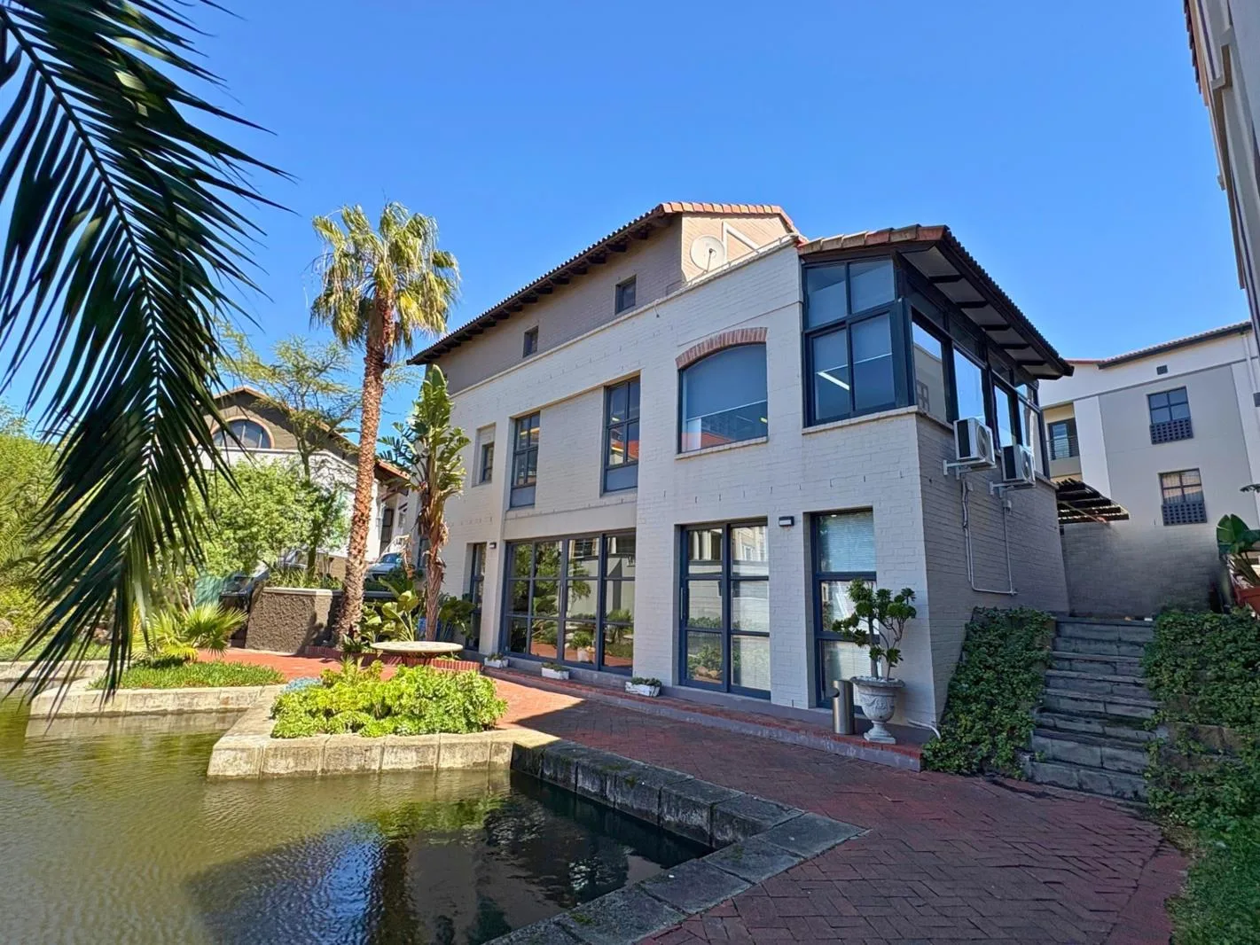 184 m² Commercial space in Century City