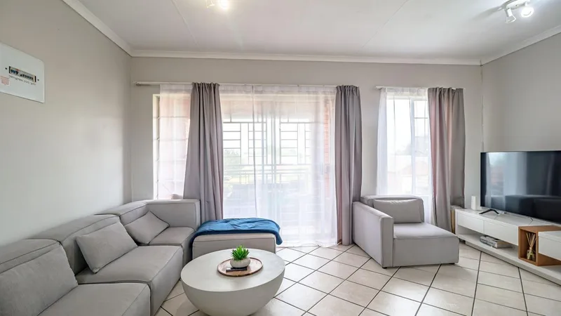 2 Bedroom Apartment / flat to rent in Equestria