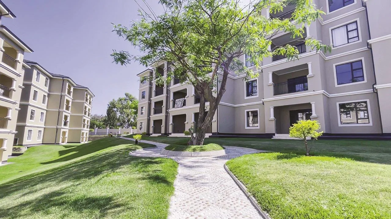 3 Bedroom Apartment / flat to rent in Blue Hills