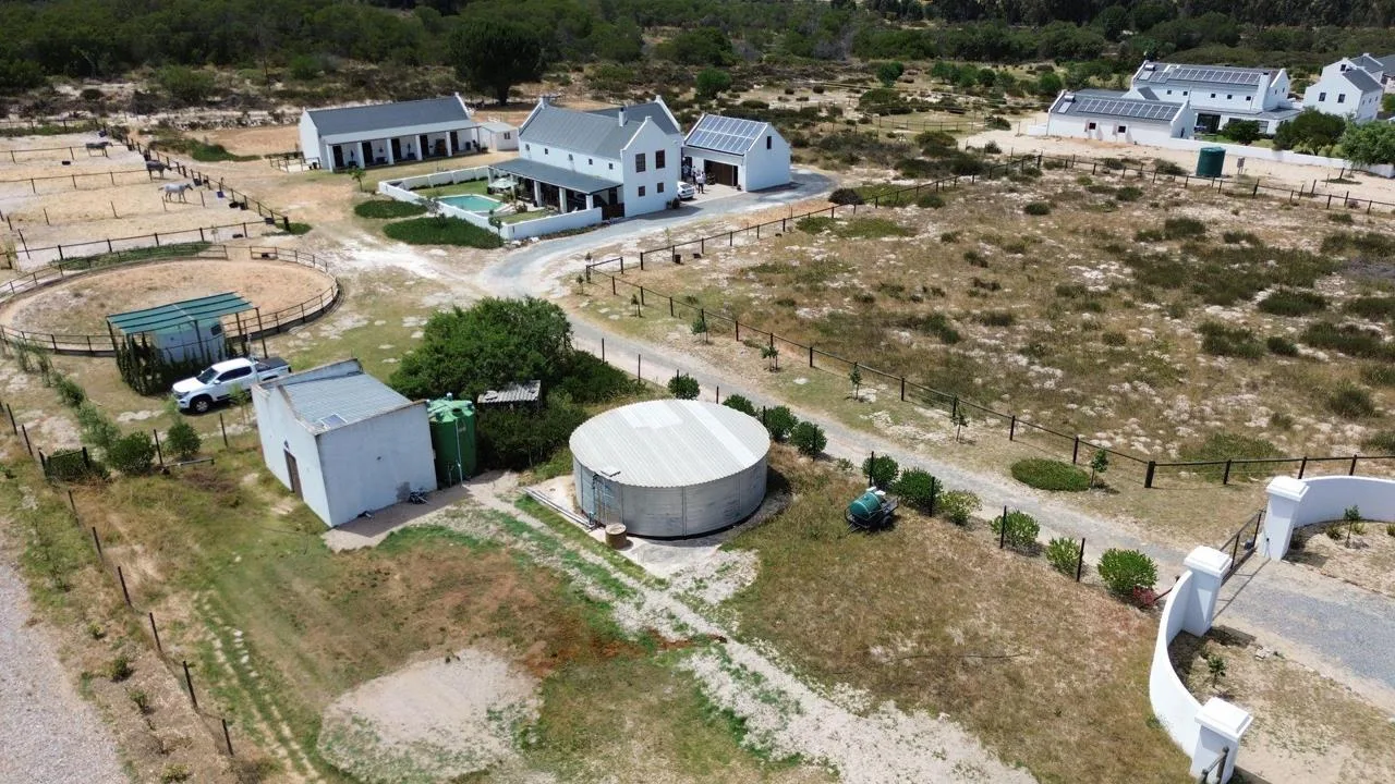 5 Bedroom House for sale in Cape Farms