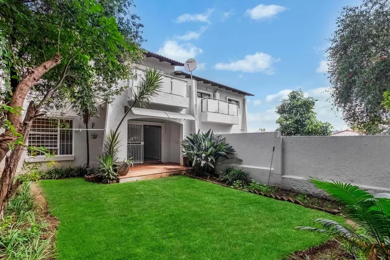 3 Bedroom Apartment / flat to rent in Rivonia