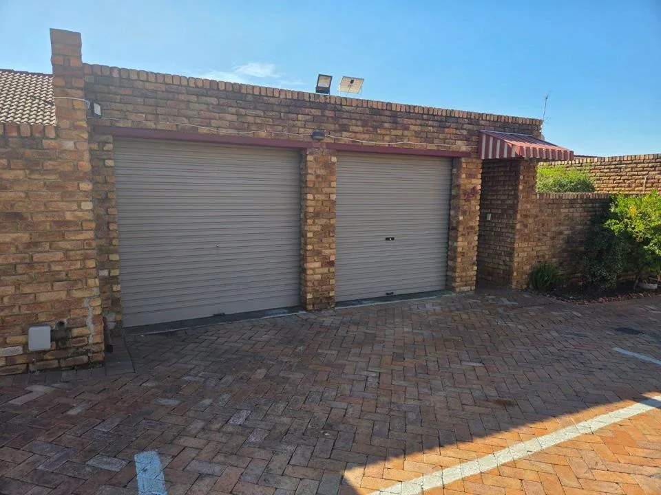 3 Bedroom Townhouse to rent in Edleen