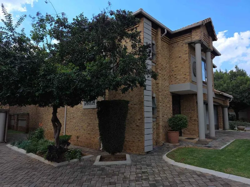 4 Bedroom House to rent in The Wilds
