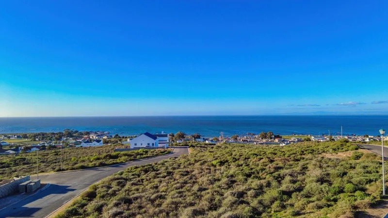 553 m² Land available in St Helena Views