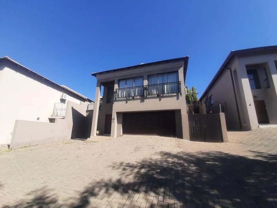 3 Bedroom House for sale in Safari Gardens