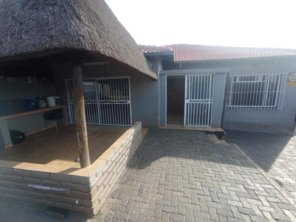 3 Bedroom House to rent in South Hills