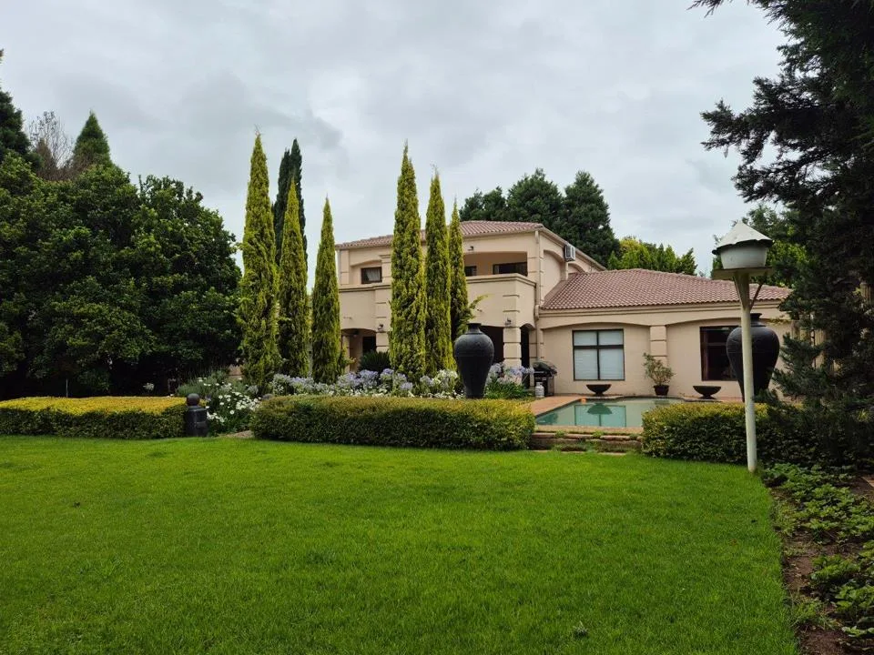 4 Bedroom House for sale in Mooivallei Park