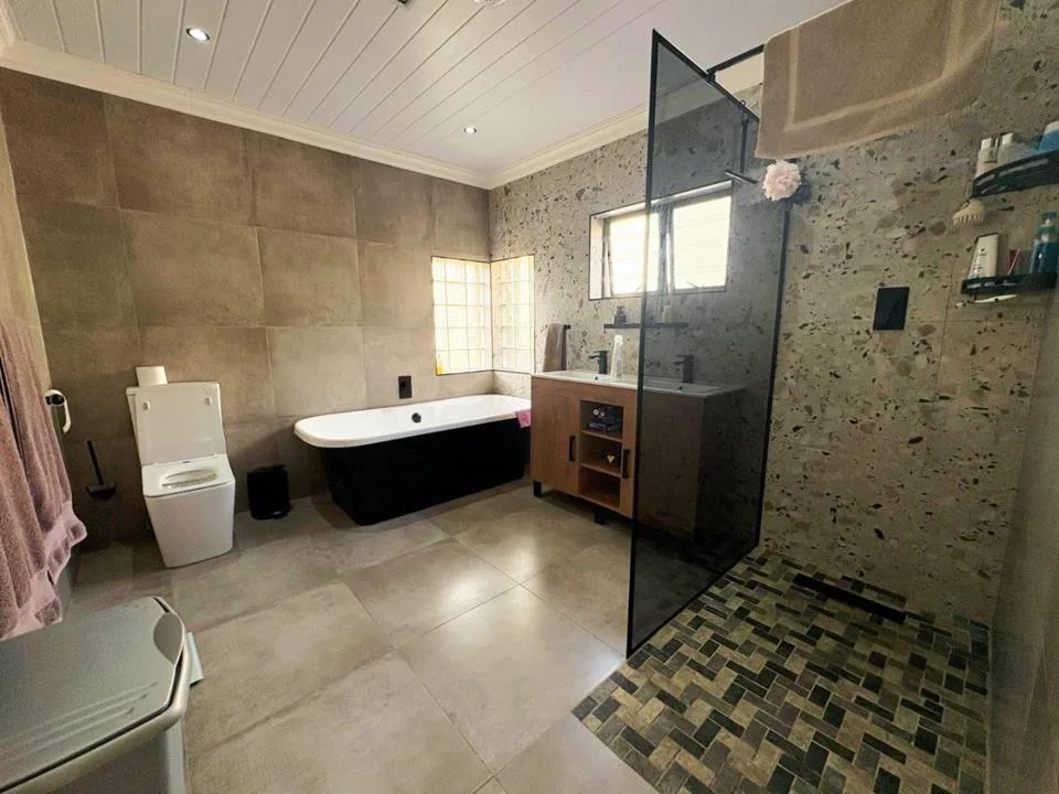 4 Bedroom House to rent in Edenvale Central