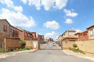 2 Bedroom Apartment / flat to rent in Bergbron