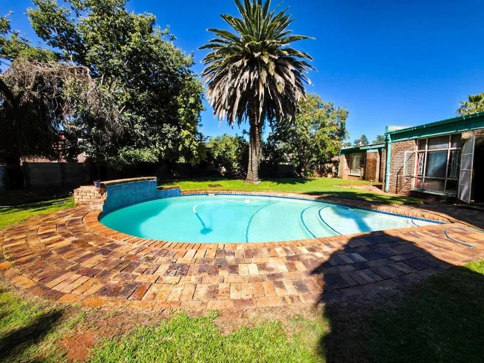 4 Bedroom House for sale in Stilfontein Ext 3