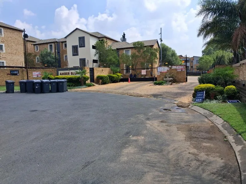 3 Bedroom Apartment / flat to rent in North Riding