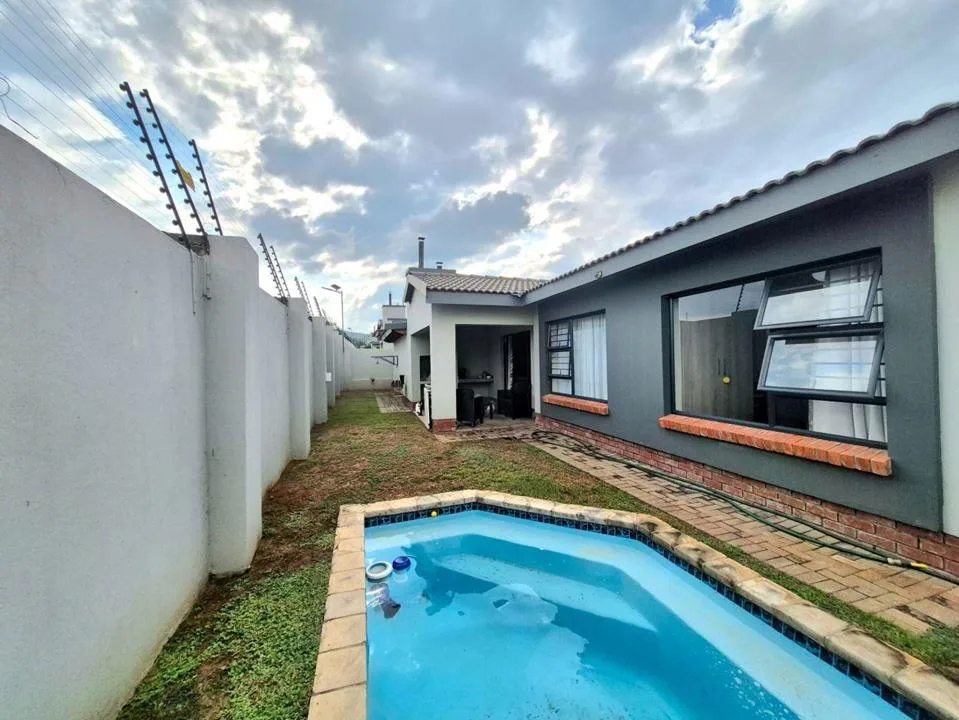 3 Bedroom Townhouse for sale in Rustenburg Central