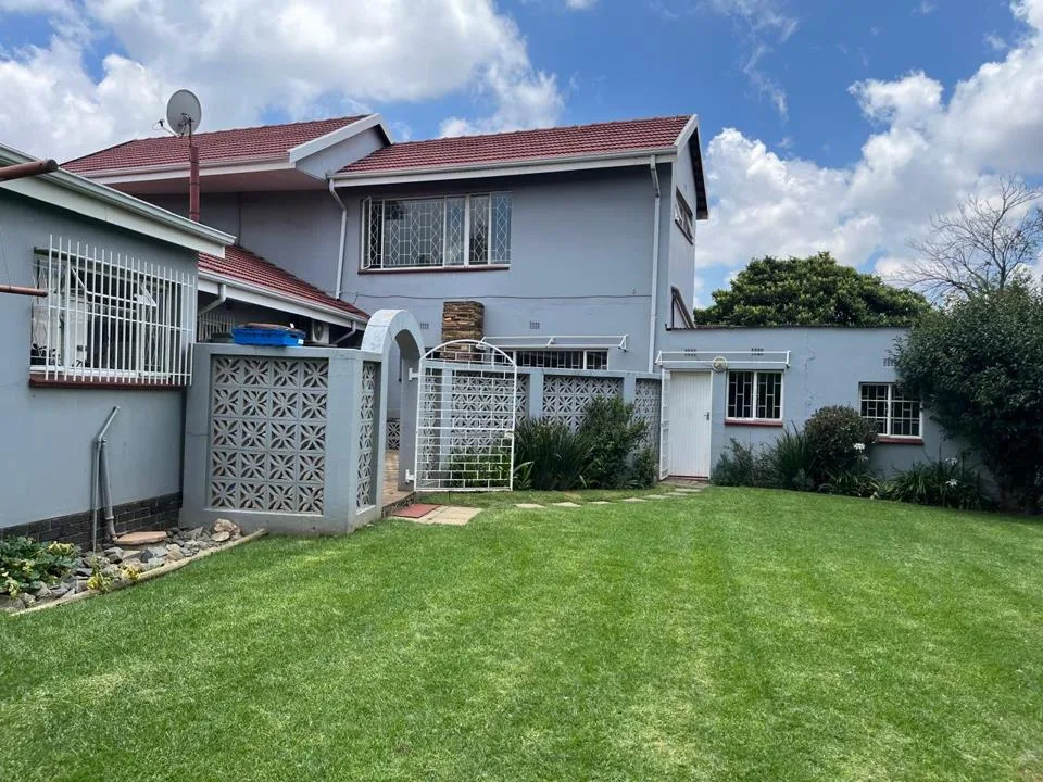 4 Bedroom House to rent in Farrarmere