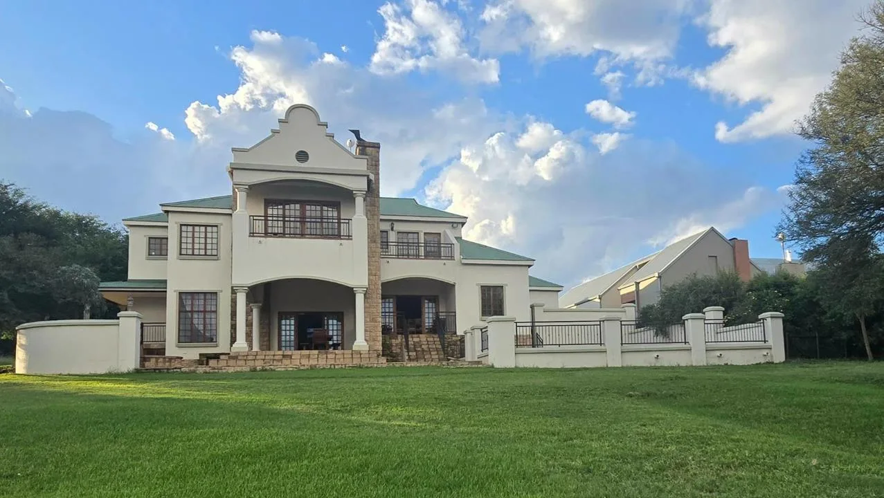 5 Bedroom House for sale in Waterlake Farm Lifestyle Estate