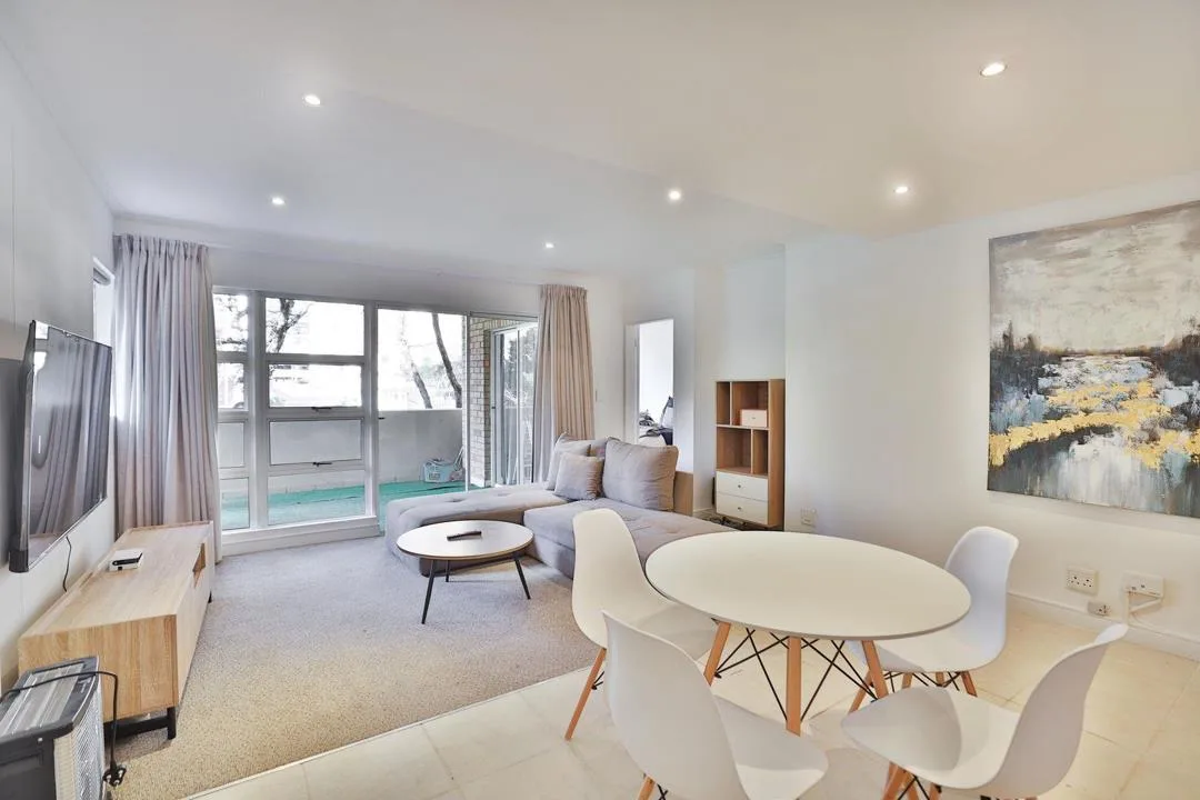 2 Bedroom Apartment / flat to rent in Morningside