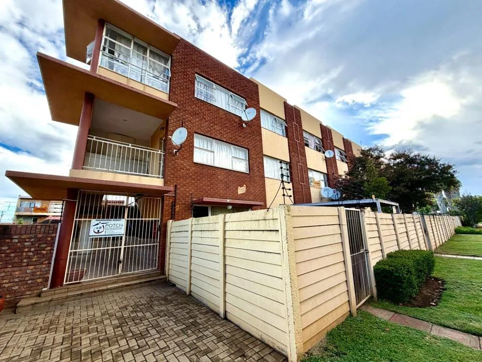 2 Bedroom Apartment / flat for sale in Potchefstroom South