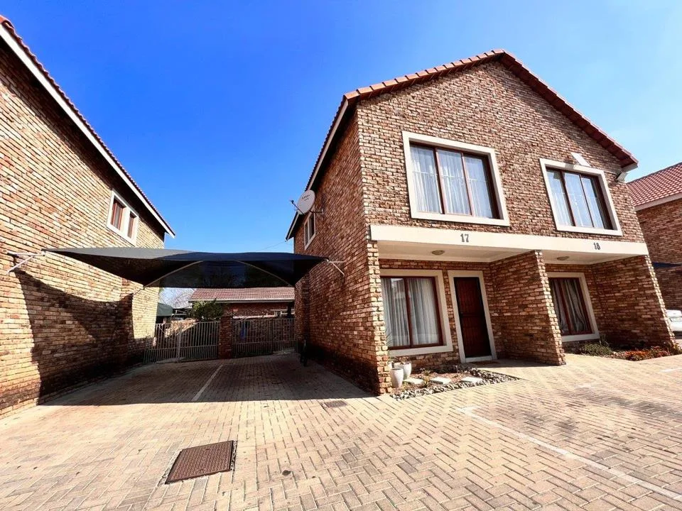 2 Bedroom House for sale in Miederpark