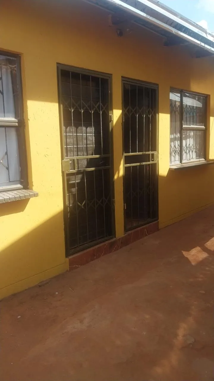 1 Bedroom House to rent in Thulani