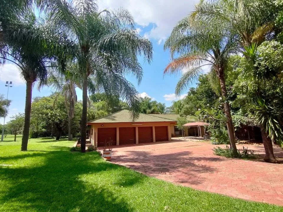 4 Bedroom House to rent in Lusthof