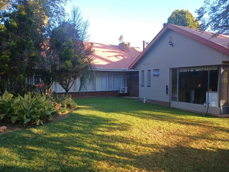 3 Bedroom House for sale in Adamayview